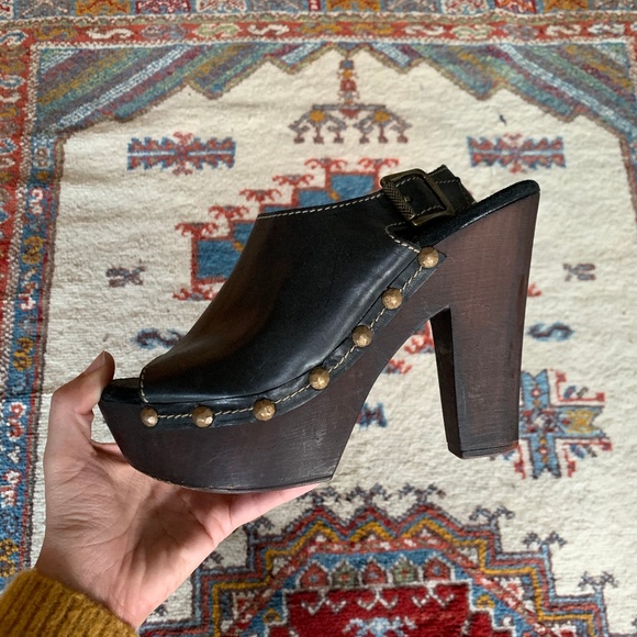 Sbicca Ablaze Clog - Picture 3 of 7